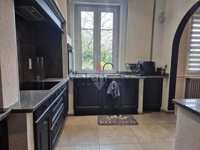 Maison - 190 m² - 9 pièces