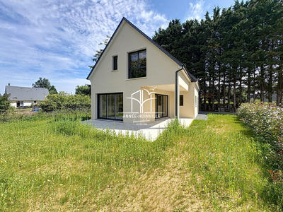 Maison - 137 m² - 6 pièces