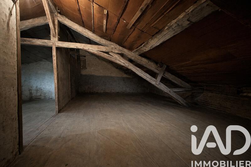 Maison - 196 m² - 7 pièces