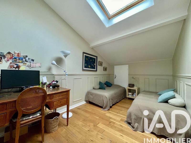 Maison - 180 m² - 7 pièces