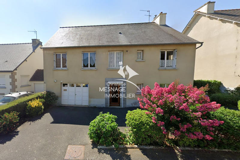 Maison - 121 m² - 7 pièces