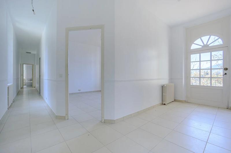 Maison - 300 m² - 7 pièces