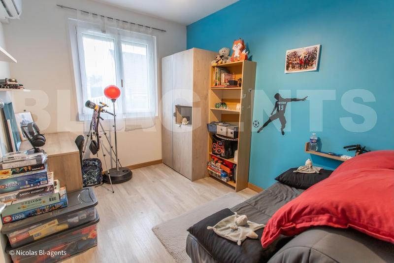 Pavillon - 90 m² - 5 pièces