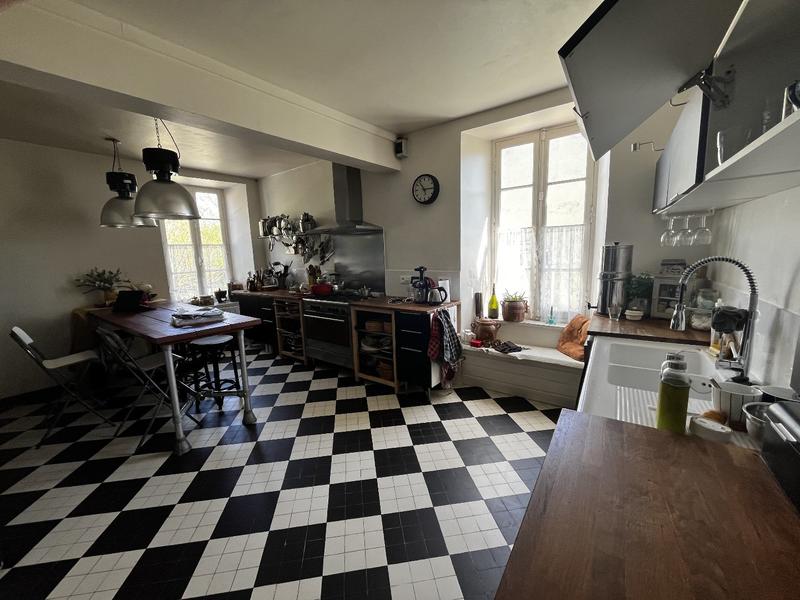 Maison de domaine - 570 m² - 20 pièces