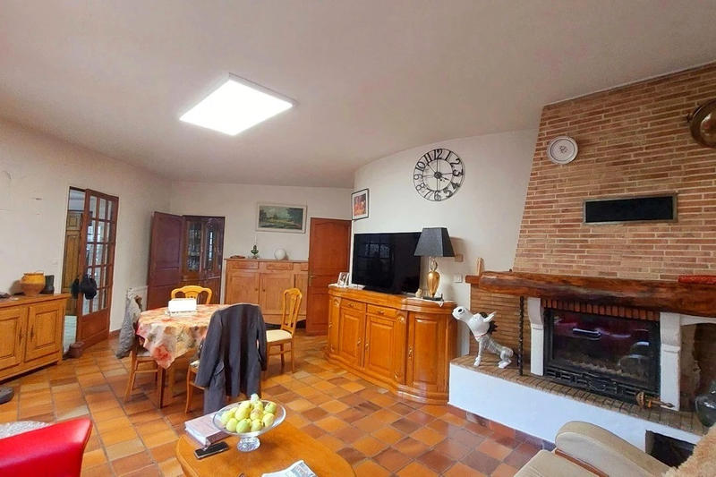Maison - 220 m² - 7 pièces