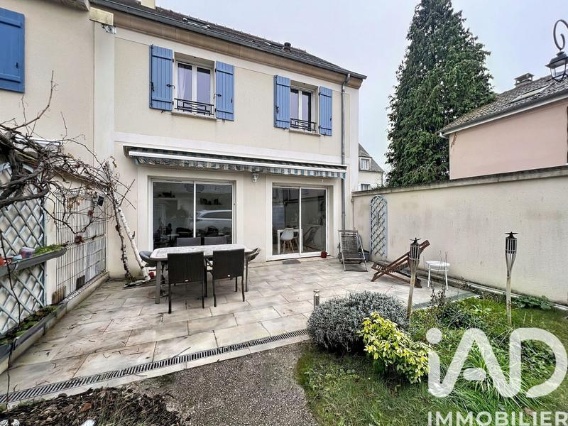 Maison - 93 m² - 5 pièces