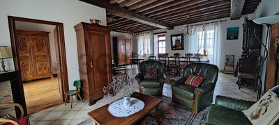 Corps de ferme - 258 m² - 9 pièces