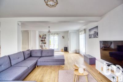 Maison - 208 m² - 7 pièces