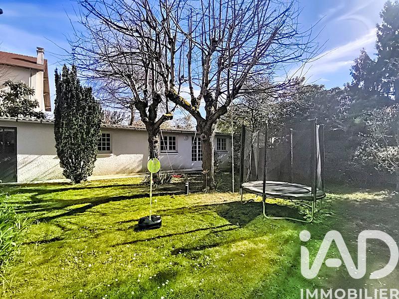 Maison - 250 m² - 7 pièces