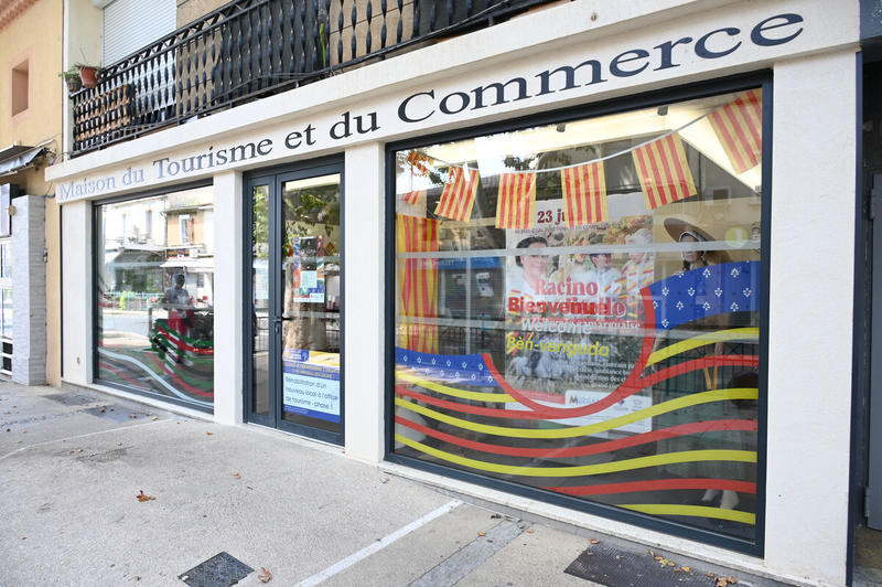 La magie de Noël s’installe à la Maison du Tourisme et du Commerce !