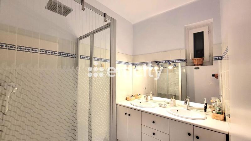 Maison - 157 m² - 7 pièces