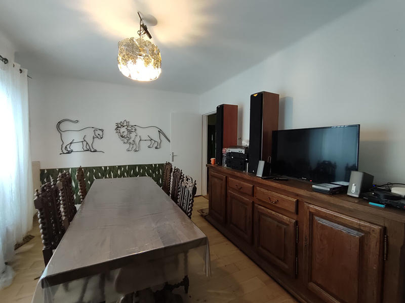 Maison - 200 m² - 9 pièces