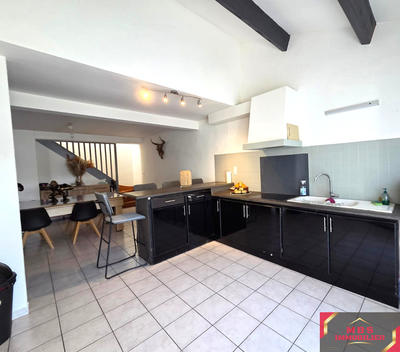 Appartement - 99 m² - 4 pièces