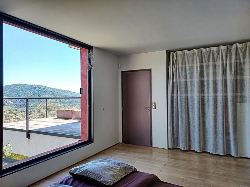 Villa - 222 m² - 6 pièces