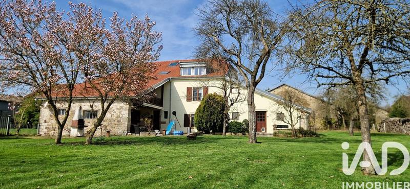 Maison - 330 m² - 9 pièces