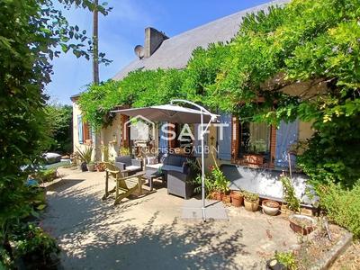 Maison - 225 m² - 10 pièces