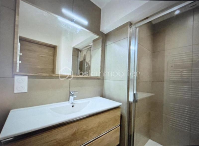 Appartement - 90 m² - 4 pièces