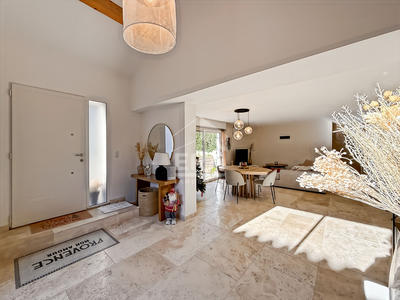 Maison - 94 m² - 4 pièces