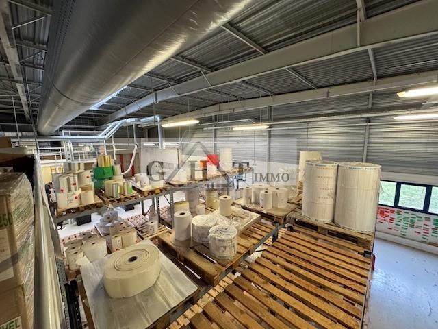 Entrepôt - 1 625 m²