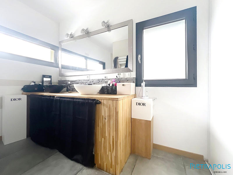 Maison traditionnelle - 105 m² - 4 pièces