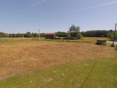 Terrain - 2 000 m²