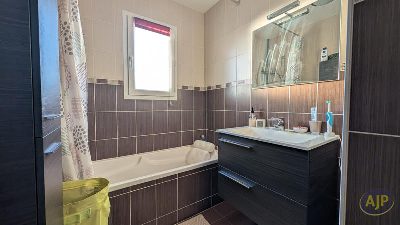 Maison - 107 m² - 5 pièces