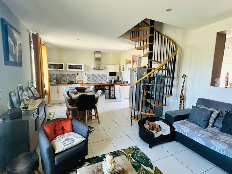 Maison - 100 m² - 5 pièces