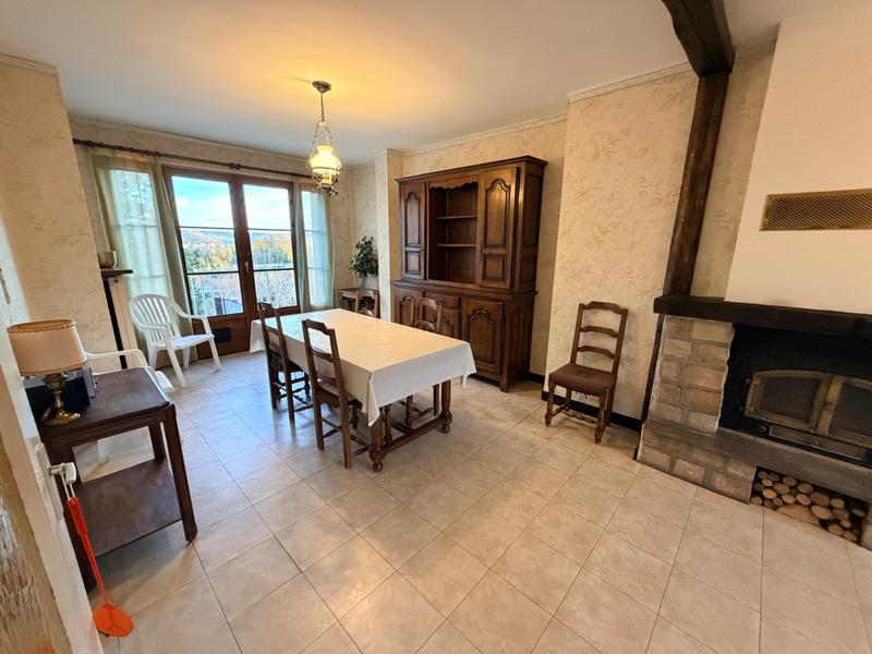 Maison - 111 m² - 6 pièces