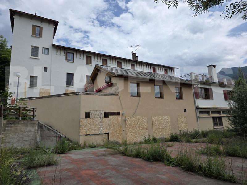 Immeuble - 1 300 m²