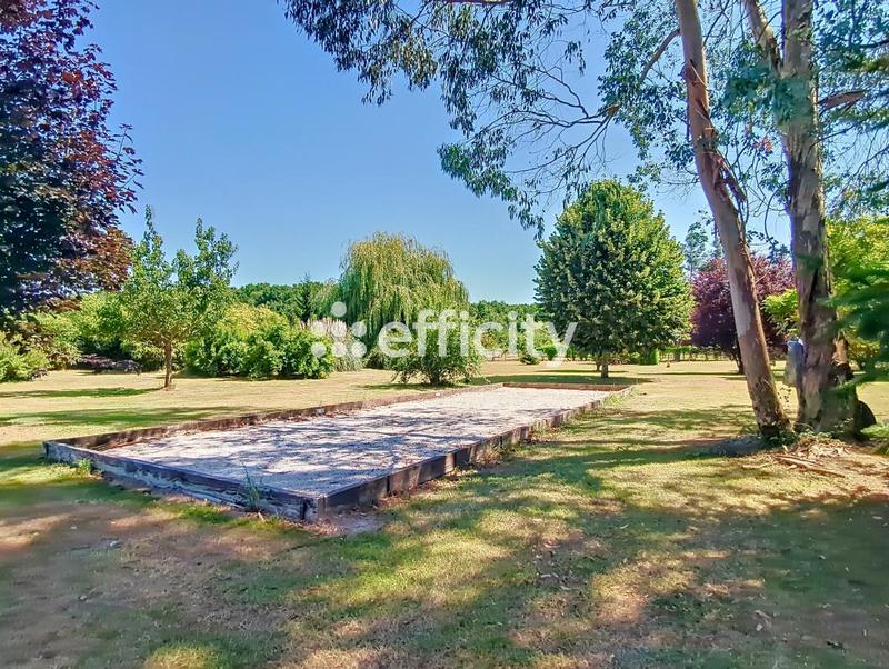 Maison - 244 m² - 10 pièces