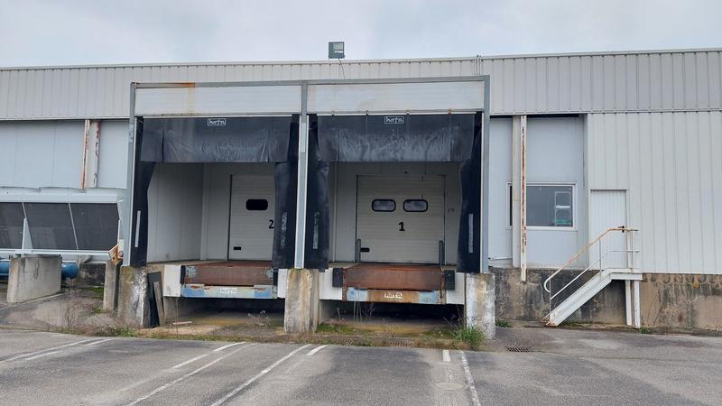 Local commercial - 3 243 m²