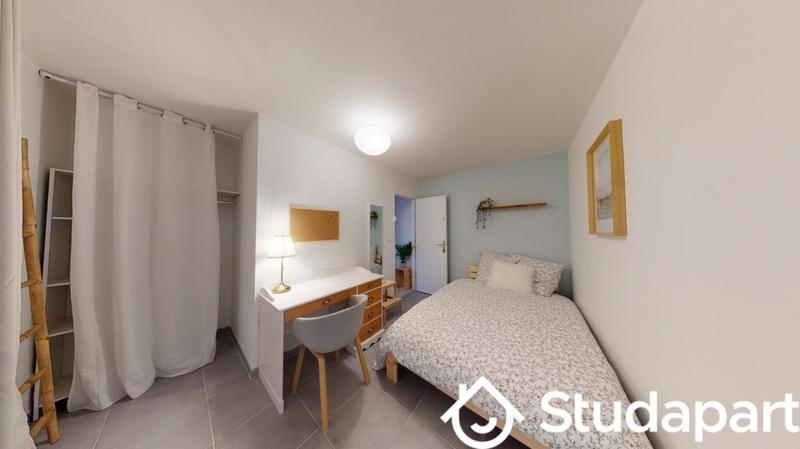 Chambre - 10 m² - 1 pièce