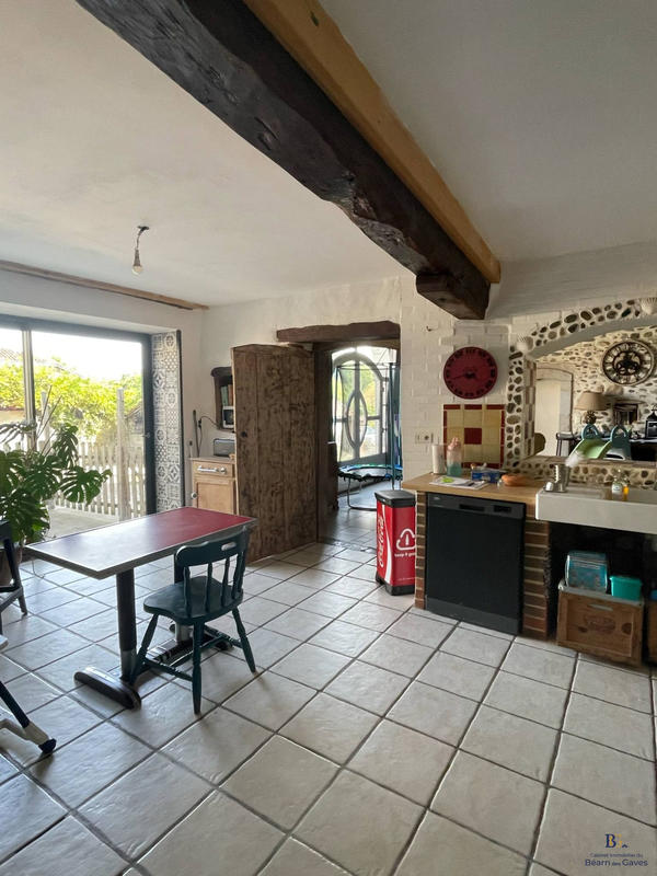 Maison ancienne - 343 m² - 9 pièces