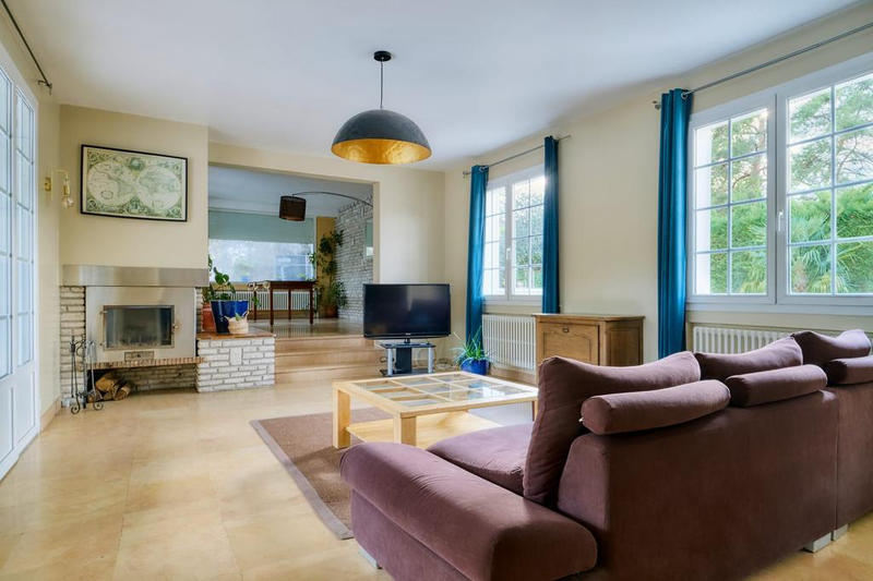 Villa - 216 m² - 6 pièces