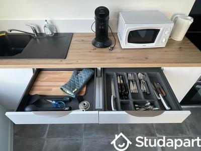 Chambre - 11 m² - 1 pièce