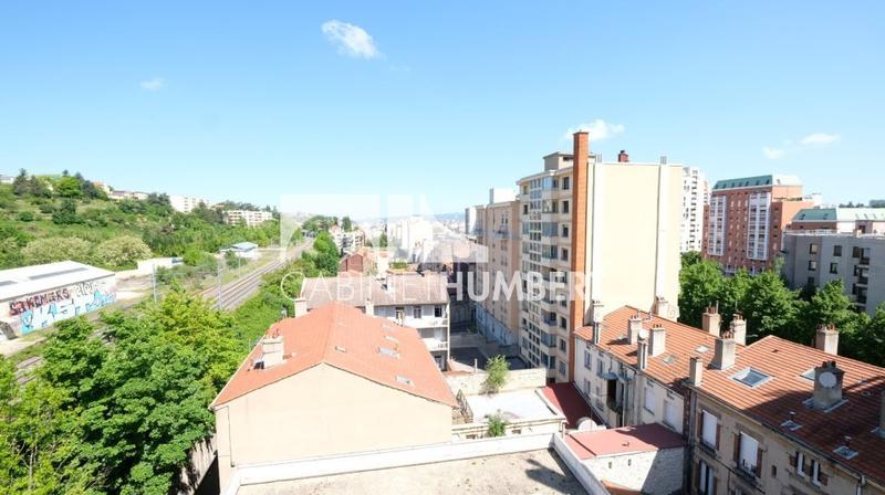 Appartement - 110 m² - 5 pièces