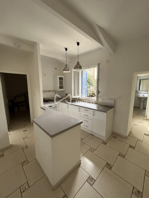 Maison - 185 m² - 10 pièces