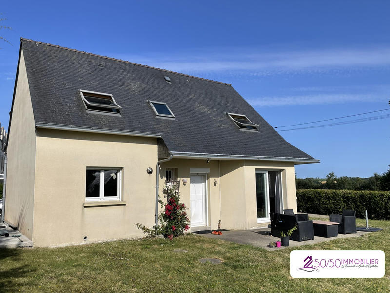 Maison - 90 m² - 5 pièces