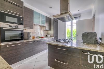 Maison - 180 m² - 6 pièces