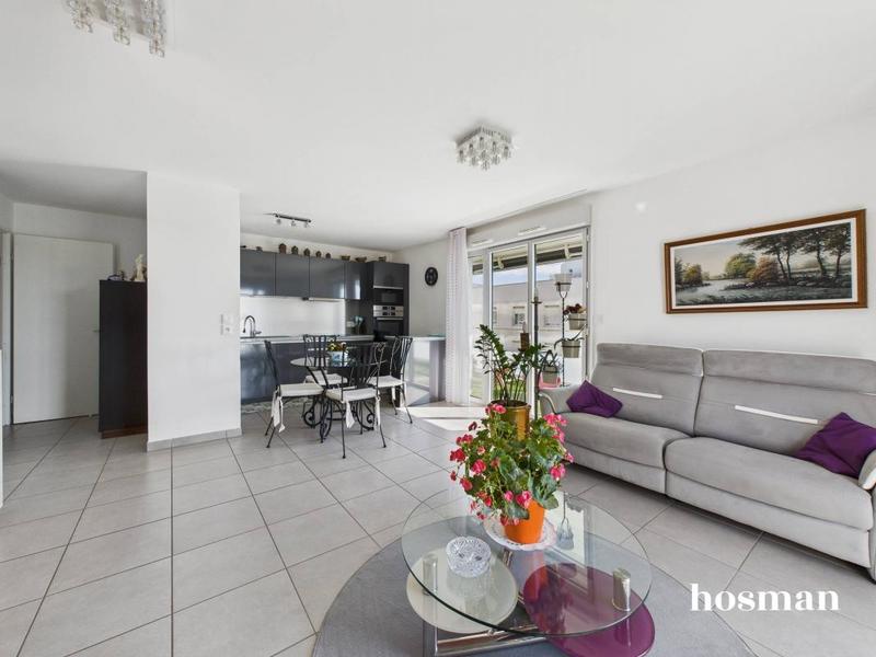 Appartement - 97 m² - 5 pièces