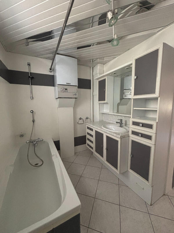 Appartement - 77 m² - 3 pièces