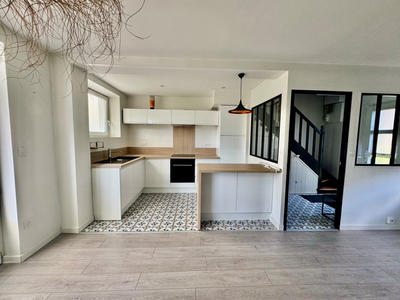 Maison - 81 m² - 7 pièces