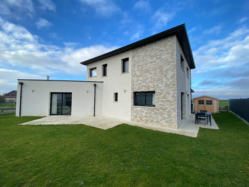 Maison - 167 m² - 6 pièces