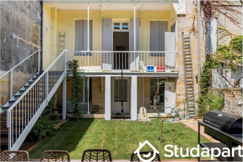 Chambre - 11 m² - 1 pièce