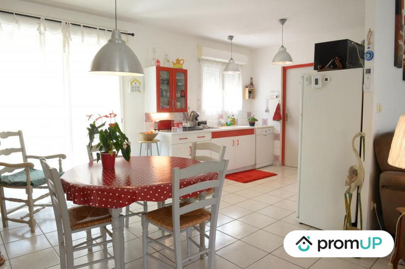 Maison traditionnelle - 88 m² - 4 pièces