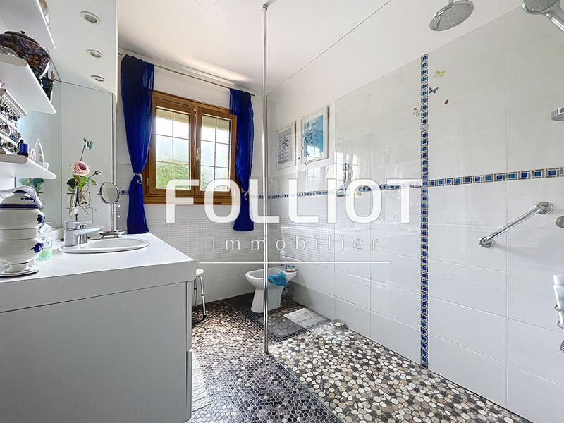 Maison - 170 m² - 7 pièces