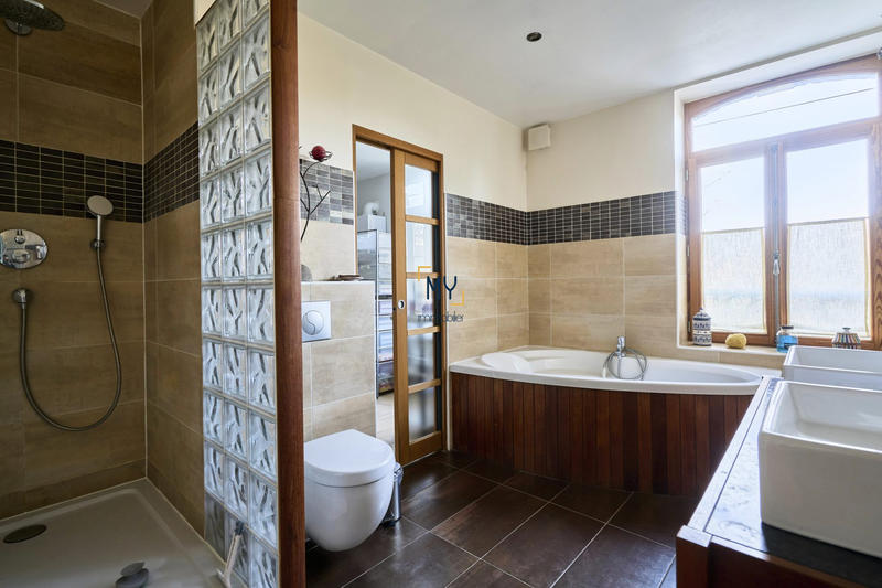 Maison - 122 m² - 5 pièces