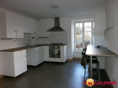Appartement - 90 m² - 4 pièces