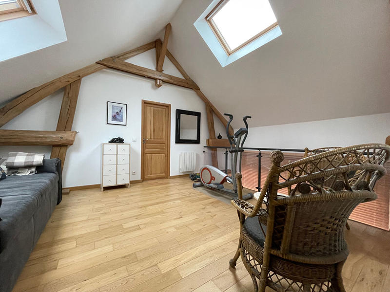 Maison - 200 m² - 7 pièces