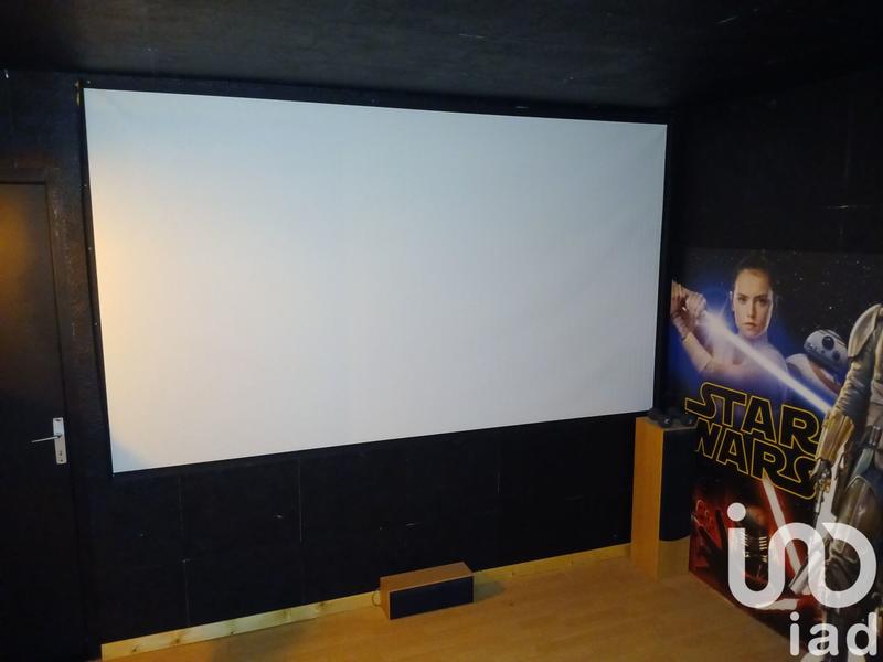 Maison - 240 m² - 9 pièces